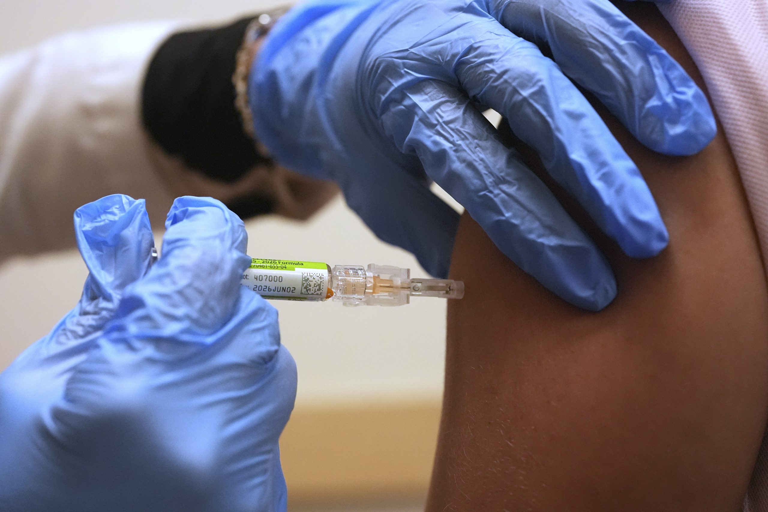 1 in 3 U.S. flu tests positive over holidays as Canada set to reveal data
