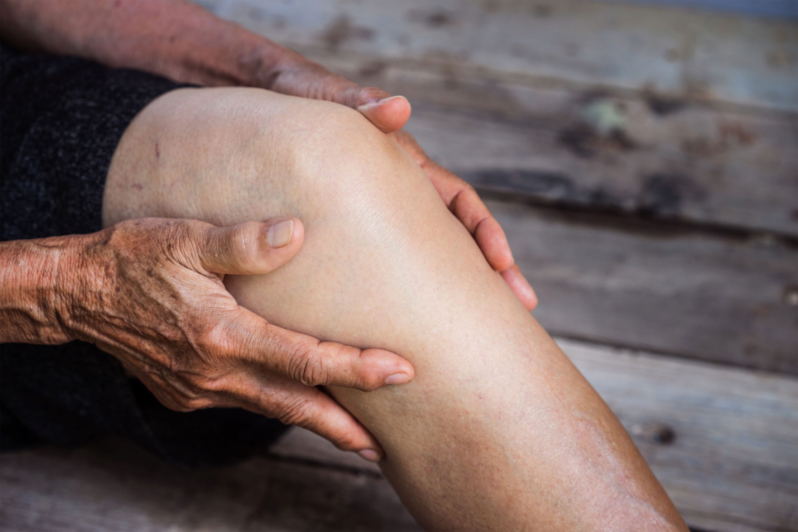 Knee Pain? Ragged Cartilage? Research Suggests Surgery’s Not the Best Answer